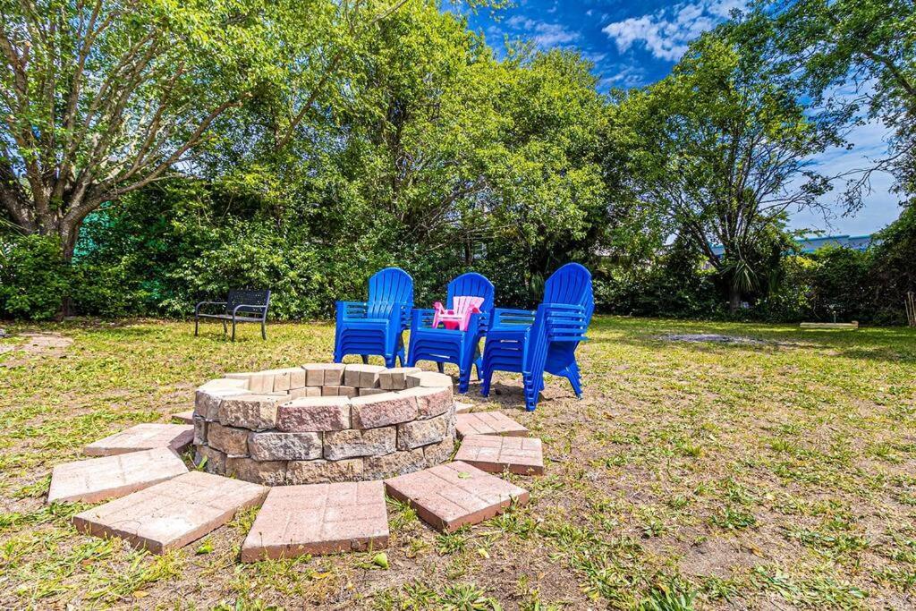 Gorgeous Centrally Located Ocean View 2 King, Huge Private Yard & Deck, Firepit, Bbq, & Game Tables Myrtle Beach Exterior foto